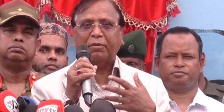 ফুটপাত ও সড়ক দখলমুক্ত করতে কঠোর অবস্থানে ডিএসসিসি প্রশাসক