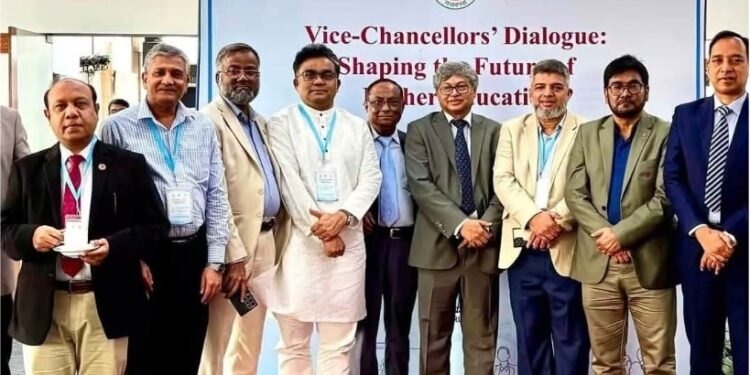 বাংলাদেশের উচ্চশিক্ষার রূপরেখা নিয়ে সাভারে ৭৫ উপাচার্যের জাতীয় সংলাপ